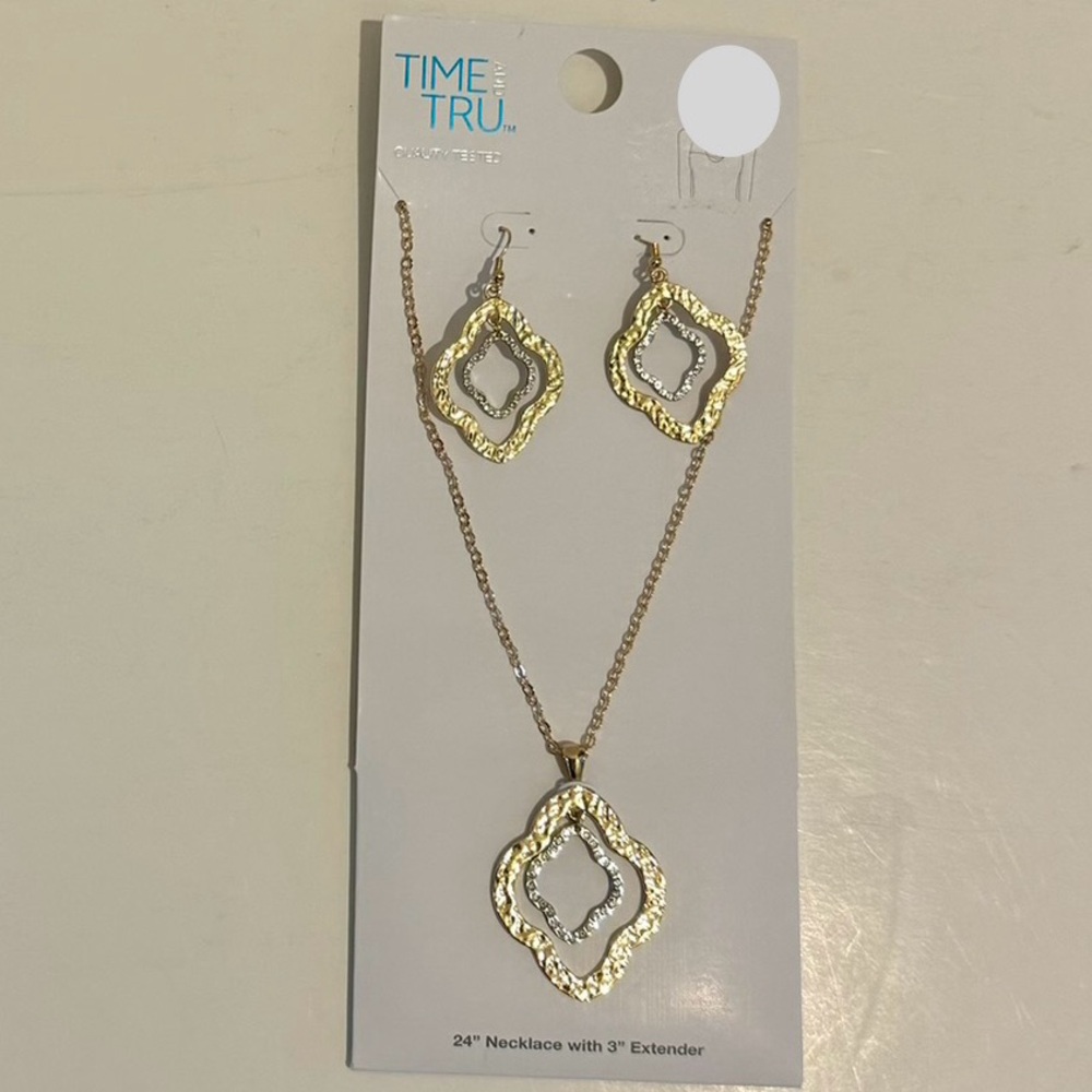 Time and Tru Two Tone silver/gold Hammered Metal Drop Necklace/Earrings Set